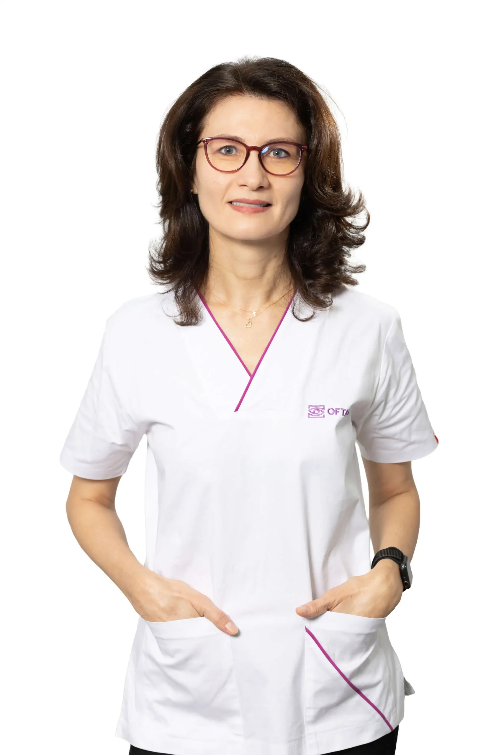 Dr. Adina Grigorescu s-a implicat activ în tratarea progresiei miopiei cu atropină si este este medic primar oftalmolog din 2013
